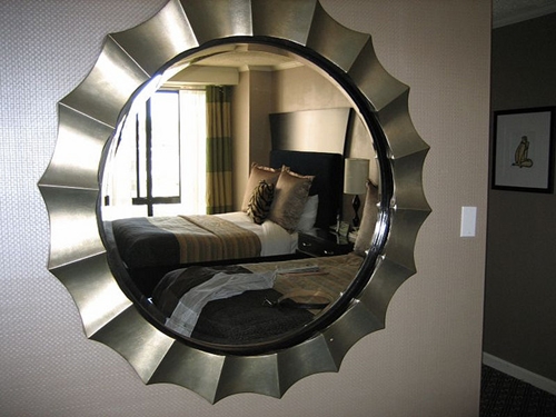 How To Make Small Space Interior Designing Work 4 - Mirror